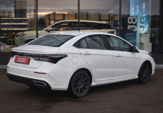 Новый Omoda S5 2024 (5 фото)