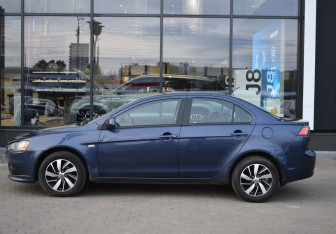 Подержанный автомобиль Mitsubishi Lancer Sedan 2011 года (9 фото)