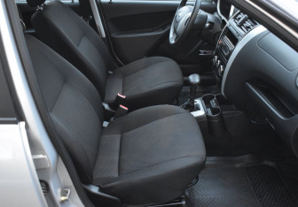 Подержанный автомобиль Datsun mi-DO 2015 года (10 фото)