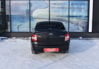Подержанный автомобиль LADA (ВАЗ) Granta Sedan 2017 года (6 фото)