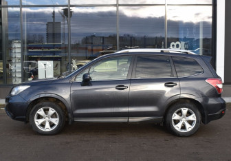 Подержанный автомобиль Subaru Forester Suv 2014 года (8 фото)