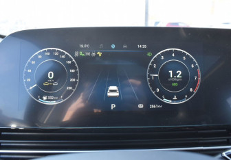 Подержанный автомобиль Omoda C5 2024 года (14 фото)