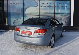 Подержанный автомобиль Chevrolet Cruze Sedan 2009 года (5 фото)