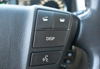 Подержанный автомобиль Lexus LX 2012 года (20 фото)