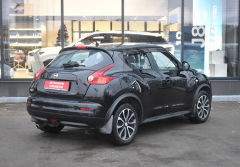 Подержанный автомобиль Nissan Juke 2012 года (5 фото)