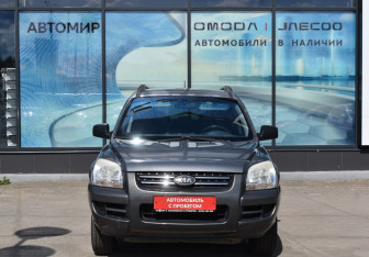 Подержанный автомобиль Kia Sportage 2006 года (2 фото)