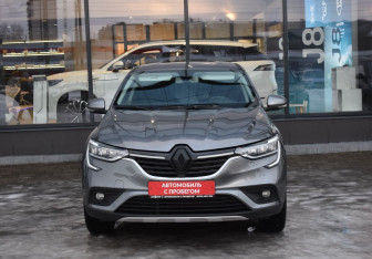 Подержанный автомобиль Renault Arkana 2021 года (2 фото)
