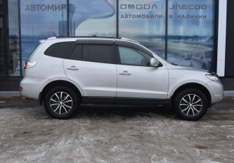 Подержанный автомобиль Hyundai Santa Fe 2008 года (4 фото)
