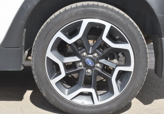 Подержанный автомобиль Subaru XV 2016 года (9 фото)