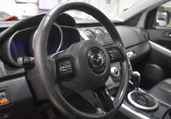 Подержанный автомобиль Mazda CX-7 2007 года (13 фото)