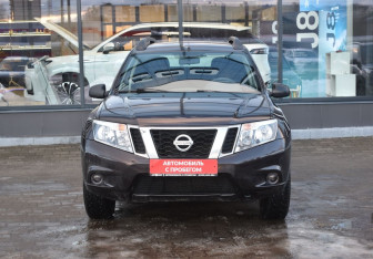 Подержанный автомобиль Nissan Terrano 2020 года (2 фото)