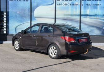 Подержанный автомобиль Hyundai Solaris Sedan 2016 года (7 фото)