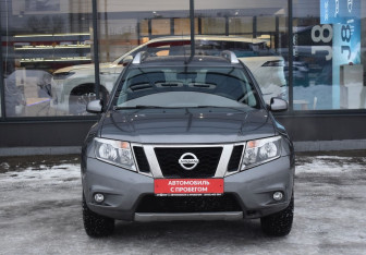 Подержанный автомобиль Nissan Terrano 2020 года (2 фото)