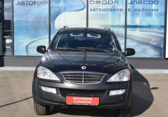 Подержанный автомобиль SsangYong Kyron 2010 года (2 фото)