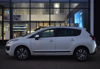 Подержанный автомобиль Peugeot 3008 2014 года (8 фото)