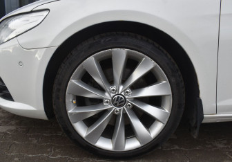 Подержанный автомобиль Volkswagen Passat CC 2011 года (9 фото)