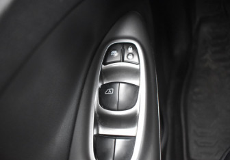 Подержанный автомобиль Nissan Juke 2014 года (14 фото)