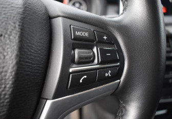 Подержанный автомобиль BMW X5 2014 года (18 фото)