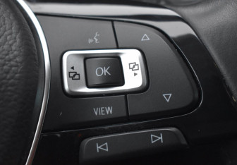 Подержанный автомобиль Volkswagen Passat Sedan 2018 года (14 фото)