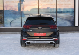 Подержанный автомобиль Kia Sportage 2019 года (6 фото)