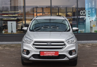 Подержанный автомобиль Ford Kuga 2018 года (2 фото)