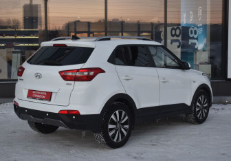 Подержанный автомобиль Hyundai Creta 2017 года (5 фото)