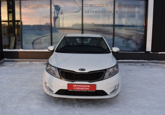 Подержанный автомобиль Kia Rio Hatchback 2012 года (2 фото)