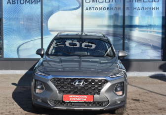 Подержанный автомобиль Hyundai Santa Fe 2019 года (2 фото)