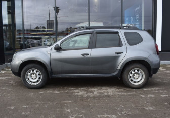 Подержанный автомобиль Renault Duster 2019 года (8 фото)