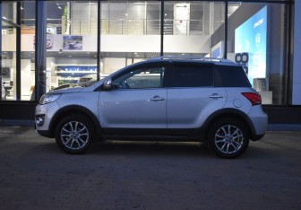 Подержанный автомобиль Great Wall Hover M4 2014 года (8 фото)