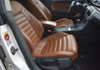Подержанный автомобиль Volkswagen Passat CC 2011 года (10 фото)