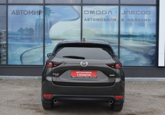 Подержанный автомобиль Mazda CX-5 2020 года (6 фото)