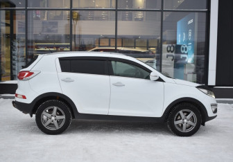 Подержанный автомобиль Kia Sportage 2011 года (4 фото)