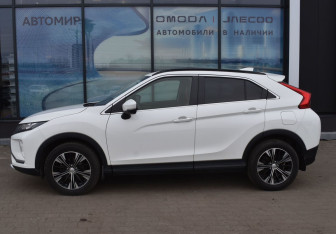 Подержанный автомобиль Mitsubishi Eclipse Cross 2018 года (8 фото)
