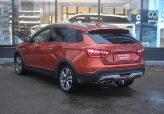 Подержанный автомобиль LADA (ВАЗ) Vesta Wagon 2019 года (7 фото)