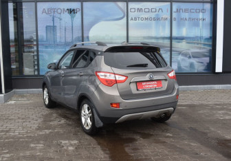 Подержанный автомобиль Changan CS35 2014 года (7 фото)