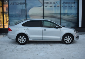 Подержанный автомобиль Volkswagen Polo Sedan 2011 года (4 фото)