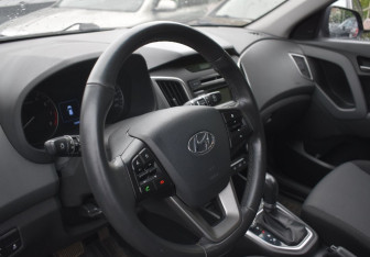 Подержанный автомобиль Hyundai Creta 2019 года (13 фото)