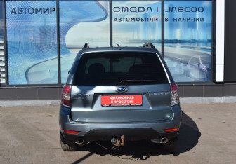 Подержанный автомобиль Subaru Forester Suv 2011 года (6 фото)