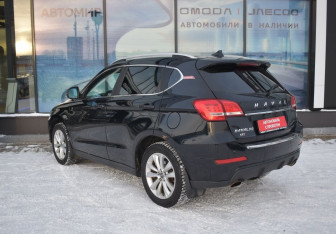 Подержанный автомобиль Haval H2 2016 года (7 фото)