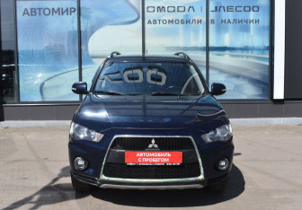 Подержанный автомобиль Mitsubishi Outlander 2011 года (2 фото)