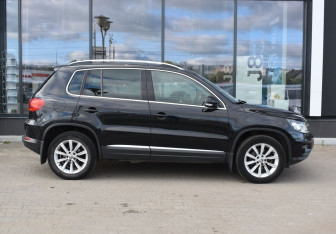 Подержанный автомобиль Volkswagen Tiguan 2011 года (4 фото)