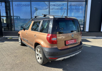 Подержанный автомобиль Skoda Yeti 2012 года (7 фото)