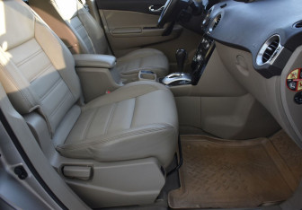 Подержанный автомобиль Renault Koleos 2012 года (10 фото)