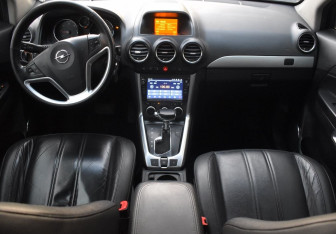 Подержанный автомобиль Opel Antara 2013 года (12 фото)