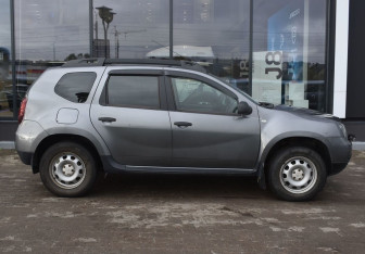 Подержанный автомобиль Renault Duster 2019 года (4 фото)