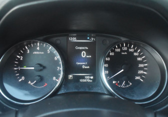 Подержанный автомобиль Nissan Qashqai 2017 года (16 фото)