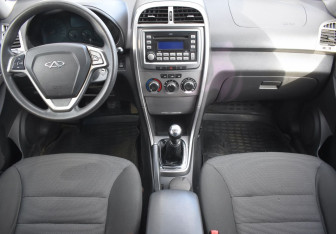 Подержанный автомобиль Chery Tiggo (T11) 2013 года (12 фото)
