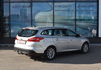 Подержанный автомобиль Ford Focus Wagon 2017 года (5 фото)