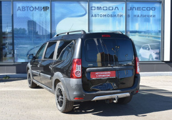 Подержанный автомобиль LADA (ВАЗ) Largus Wagon 2016 года (7 фото)